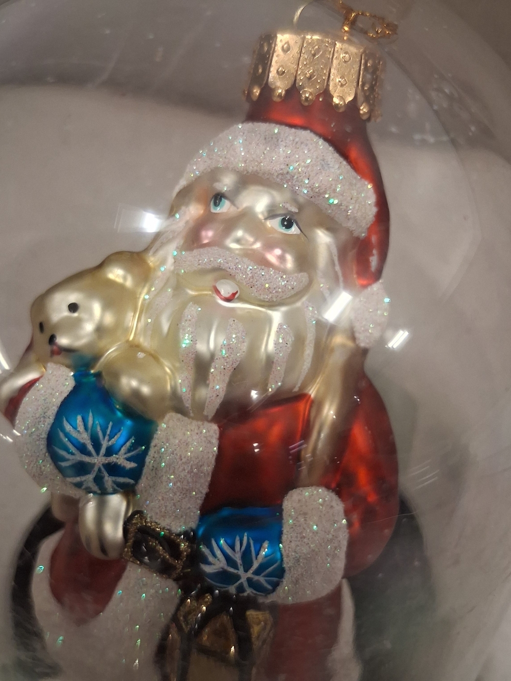Unique Treasures Collection Christmas Santa Clause Glass Ornament